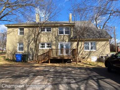 Main picture of 102 S Carpenter St