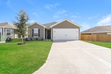 Main picture of 26627 Ezemily Dr