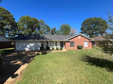 Main picture of 142 Ridge Ln