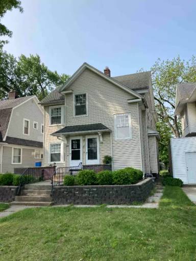 Main picture of 149 University Blvd