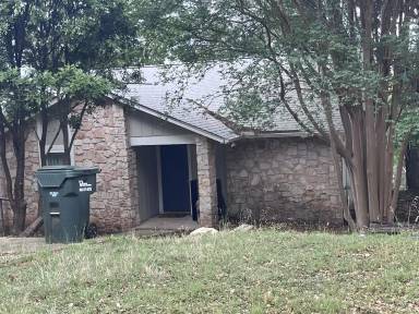 Main picture of 906 Dale Dr