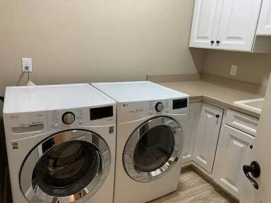 Main picture of 7812 Liberty Dr