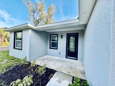 Main picture of 475 La Coco St SW