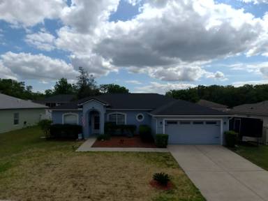 Main picture of 2632 NE 27th St