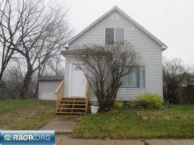 Main picture of 808 1st Ave NE