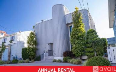 Main picture of 212 N 33rd Ave