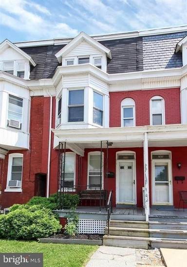 Main picture of 232 E Springettsbury Ave