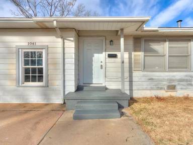 Main picture of 1041 Hazelwood Dr