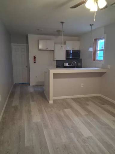 Main picture of 112 S 6th St