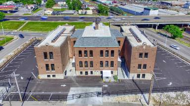 Main picture of 1615 Hampton Ave