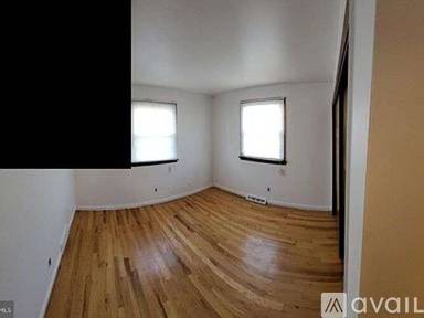Main picture of 1020 Washington Ave