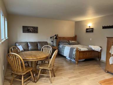 Main picture of 56856 Enterprise Dr