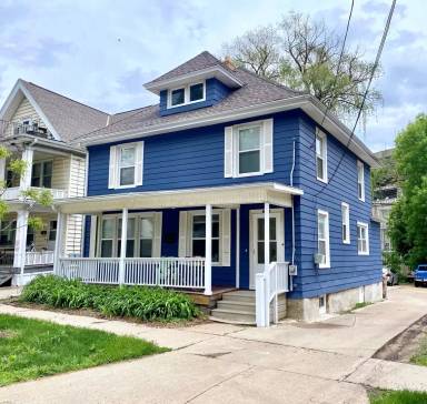 Main picture of 129 Lathrop St