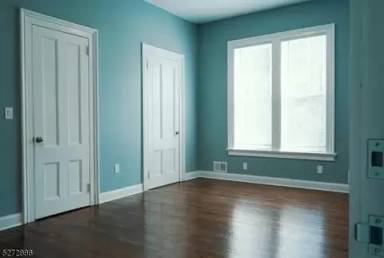 Main picture of 225 Somerset St