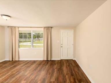 Main picture of 4722 Stearns Rd