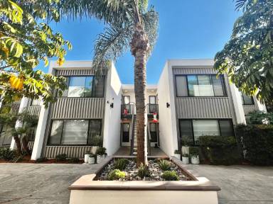 Main picture of 1727 Chalcedony St