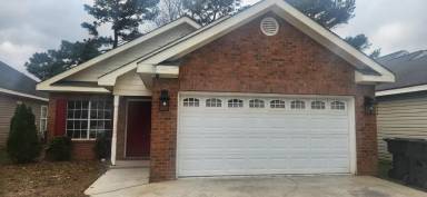 Main picture of 106 Rolling Woods Cir