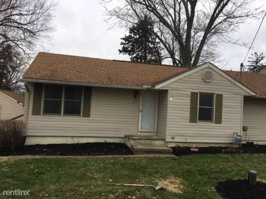 Main picture of 3147 Pleasant St NW