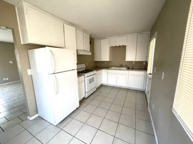 Main picture of 751 E Southern Ave