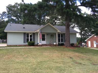 Main picture of 915 N Willowick Dr