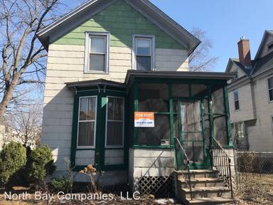 Main picture of 728 14th Ave SE