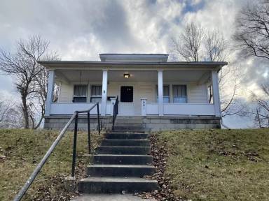 Main picture of 601 Clark Ave