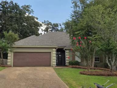 Main picture of 263 Greensview Dr