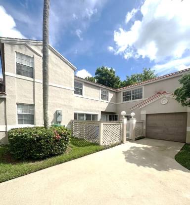 Main picture of 10919 Mainsail Dr