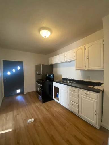 Main picture of 2700 SE 8th Ct