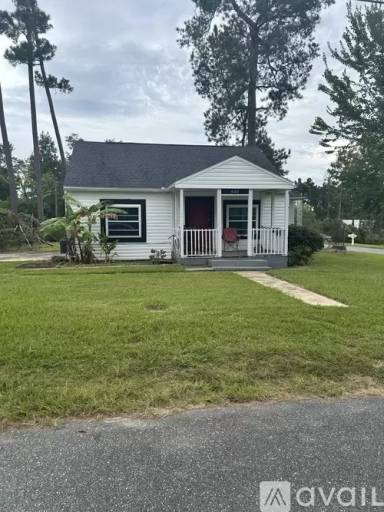 Main picture of 600 Satsuma Rd