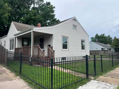Main picture of 1901 N Salina Ave