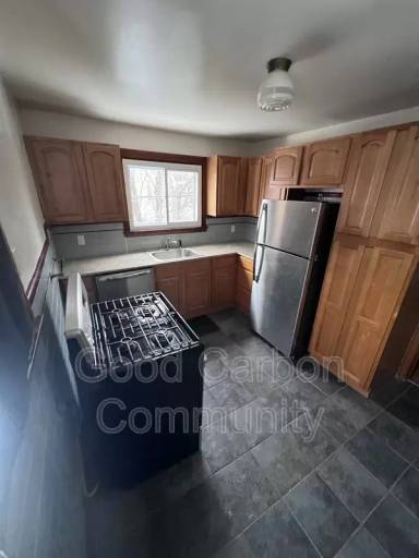 Main picture of 364 Richmond Ave