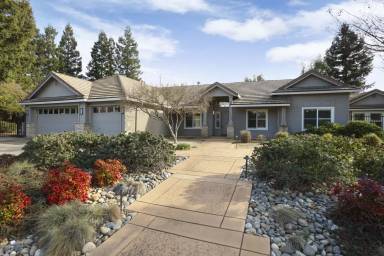 Main picture of 11006 Wild Oak Dr