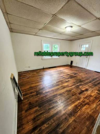 Main picture of 610-612 W 3rd St