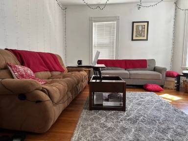 Main picture of 18 Brackett St