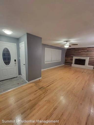 Main picture of 1211 Nashua Rd