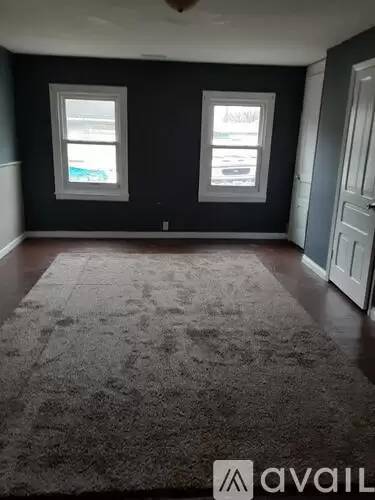 Main picture of 825 6th Ave
