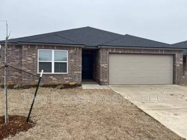 Main picture of 607 NW 120th Ter