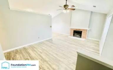 Main picture of 2673 Bay Pointe Cir W
