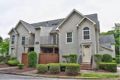 Main picture of 2393 London Pointe Dr