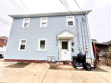 Main picture of 98 12th St