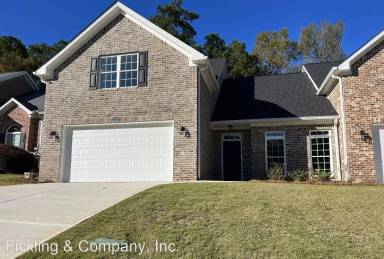 Main picture of 235 High Ridge Ct