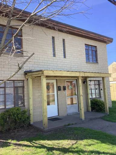 Main picture of 7 10th St
