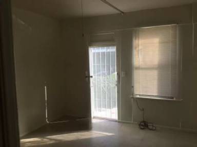 Main picture of 605 Dallas St