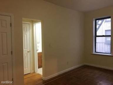Main picture of 49 E 19th St