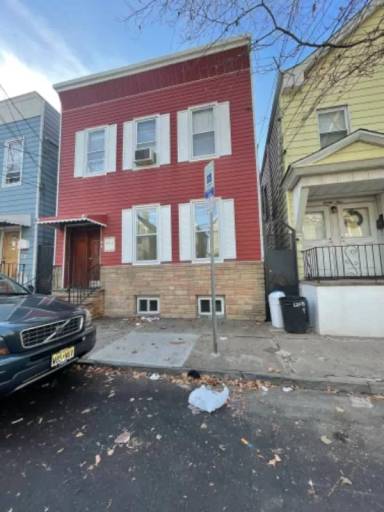 Main picture of 23 Lentz Ave