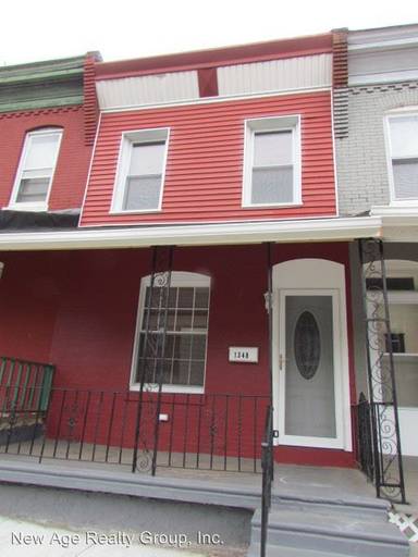 Main picture of 1348 S Melville St