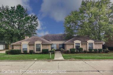 Main picture of 301 Brookwood Dr