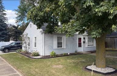 Main picture of 303 E 13 Mile Rd