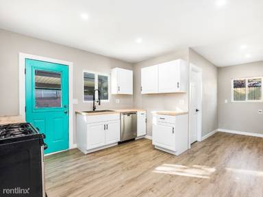Main picture of 66870 Flora Ave